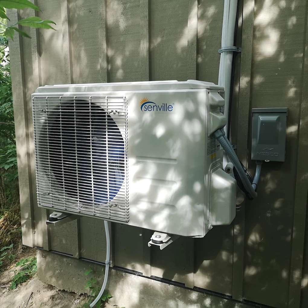 Outdoor air conditioning condenser